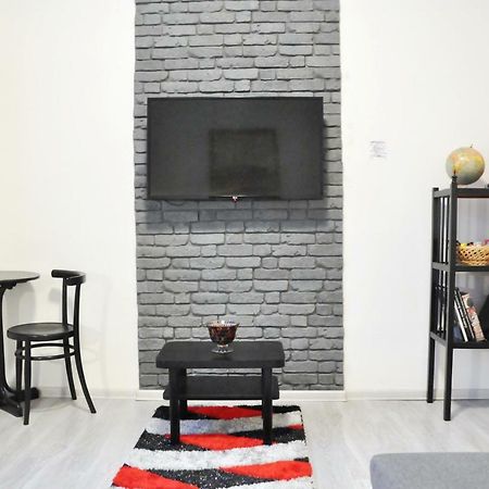 Modern & Historic Apartment Pozsony Kültér fotó